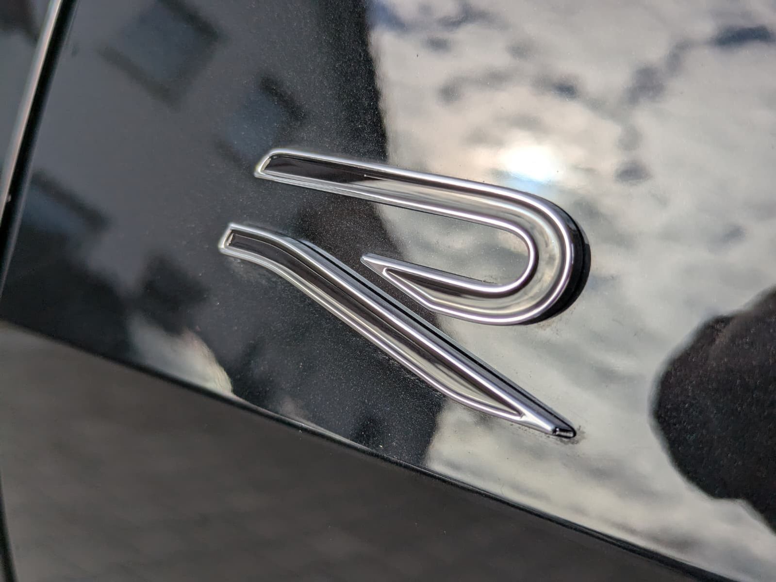 Fahrzeugabbildung Volkswagen Tayron 2.0 TDI 4M R-Line 7Si*MATRIX*AHK*PANO*HUD