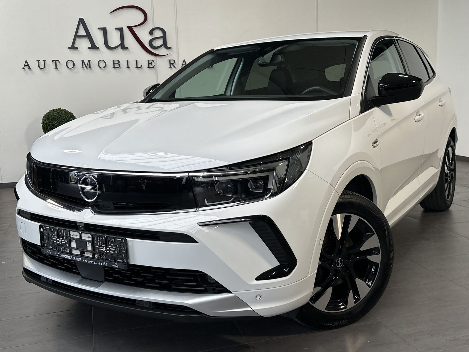 Fahrzeugabbildung Opel Grandland (X) 1.5 D Elegance NAV+MATRIX+ACC+AHK