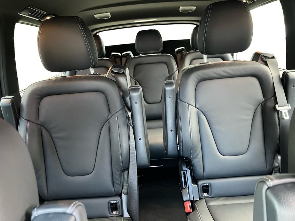 Fahrzeugabbildung Mercedes-Benz V 300 d EXCLUSIVE Lang AMG Line+Night Paket