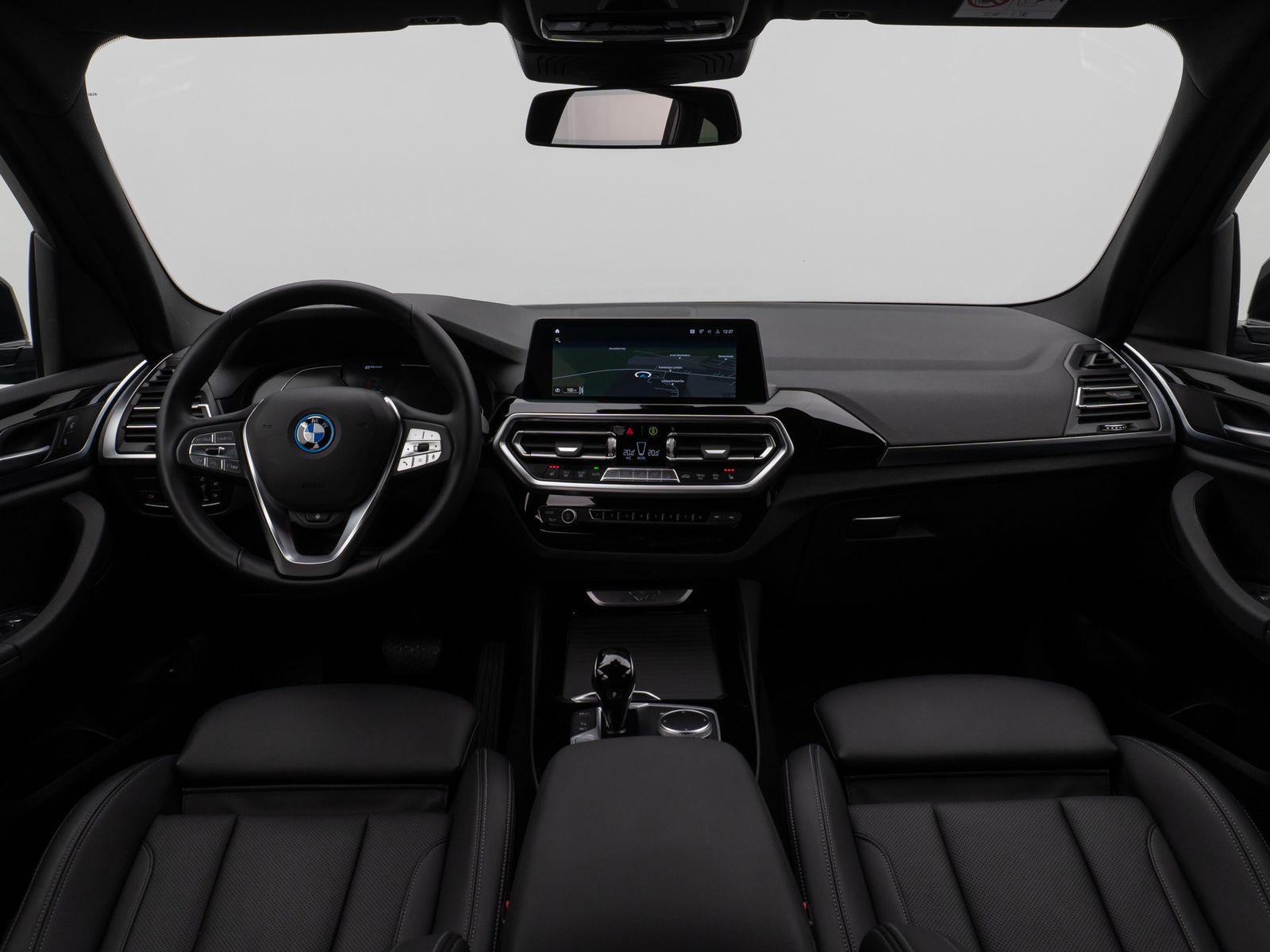 Fahrzeugabbildung BMW X3 xD30e Kamera HUD Lenkrhzg Stop&Go AHK Sport