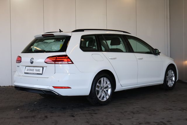 Volkswagen Golf VII 1.6 TDI Comfortline ACC+MASSAGE+AHK