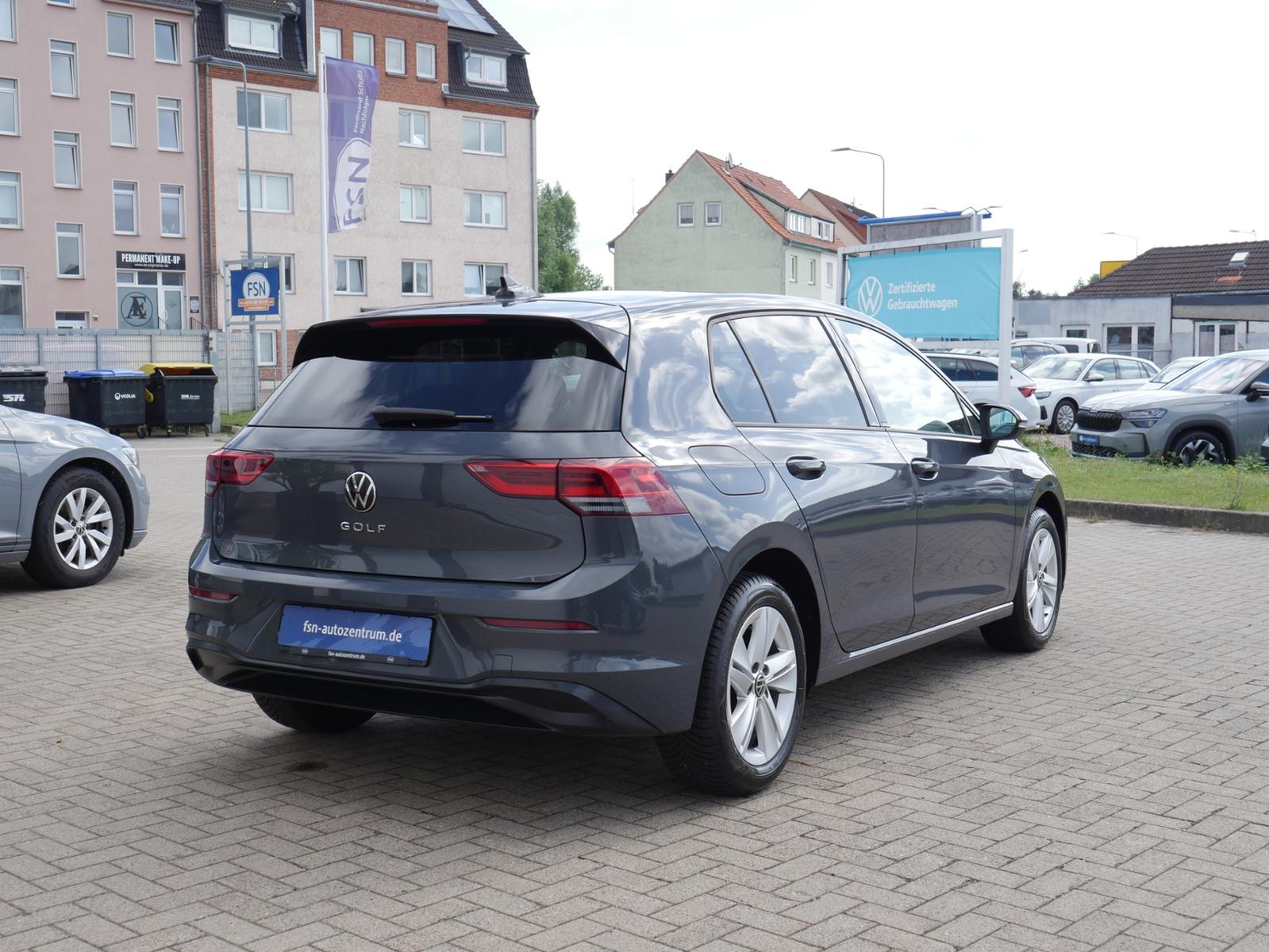 Volkswagen Golf VIII 1.0 TSI Life NAVI ACC SITZHZG LED MFL, миниатюра 3