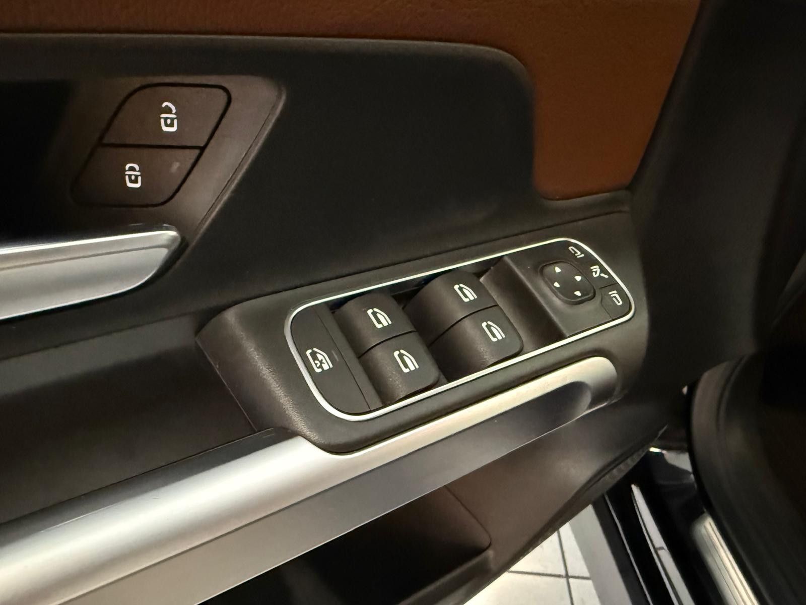 Fahrzeugabbildung Mercedes-Benz GLB 200 / SCHEKCHEFT / LED / NAVI / KAMERA