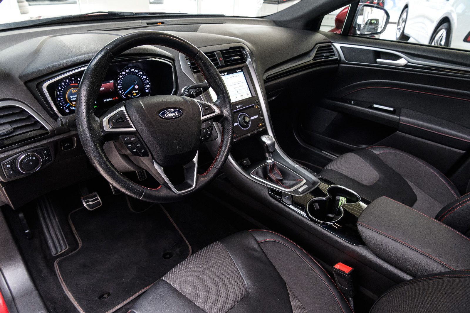 Fahrzeugabbildung Ford Mondeo Turnier ST-Line+PANO+LED+GJR+ACC+SHZ+MEMO