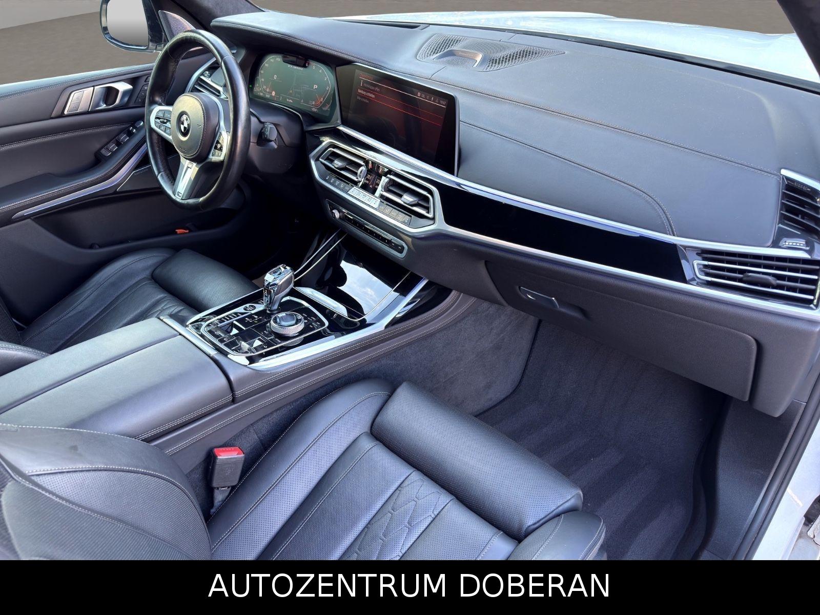 BMW X7 M50d SkyLounge Night B&W Laser Sthz Softclose