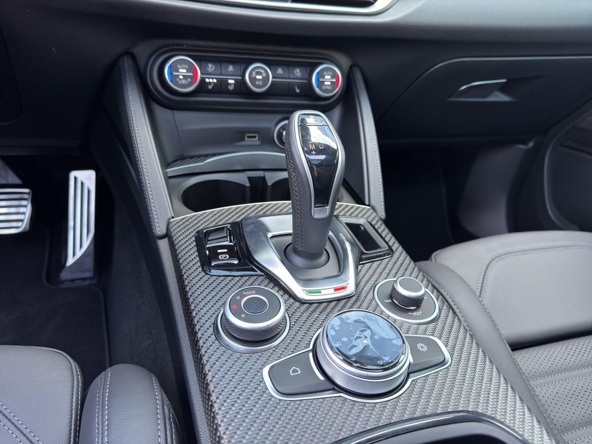 Alfa Romeo Stelvio - Bild 16