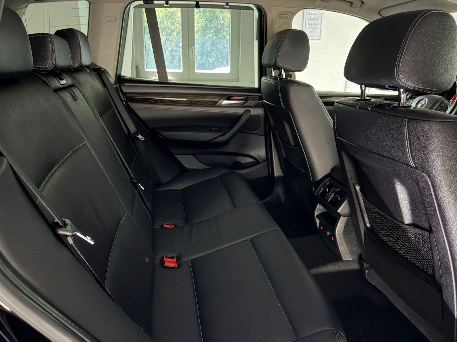 Fahrzeugabbildung BMW X3 sDrive 18 d/XENON/HuD/PANO/AHK/NAVI PROF.