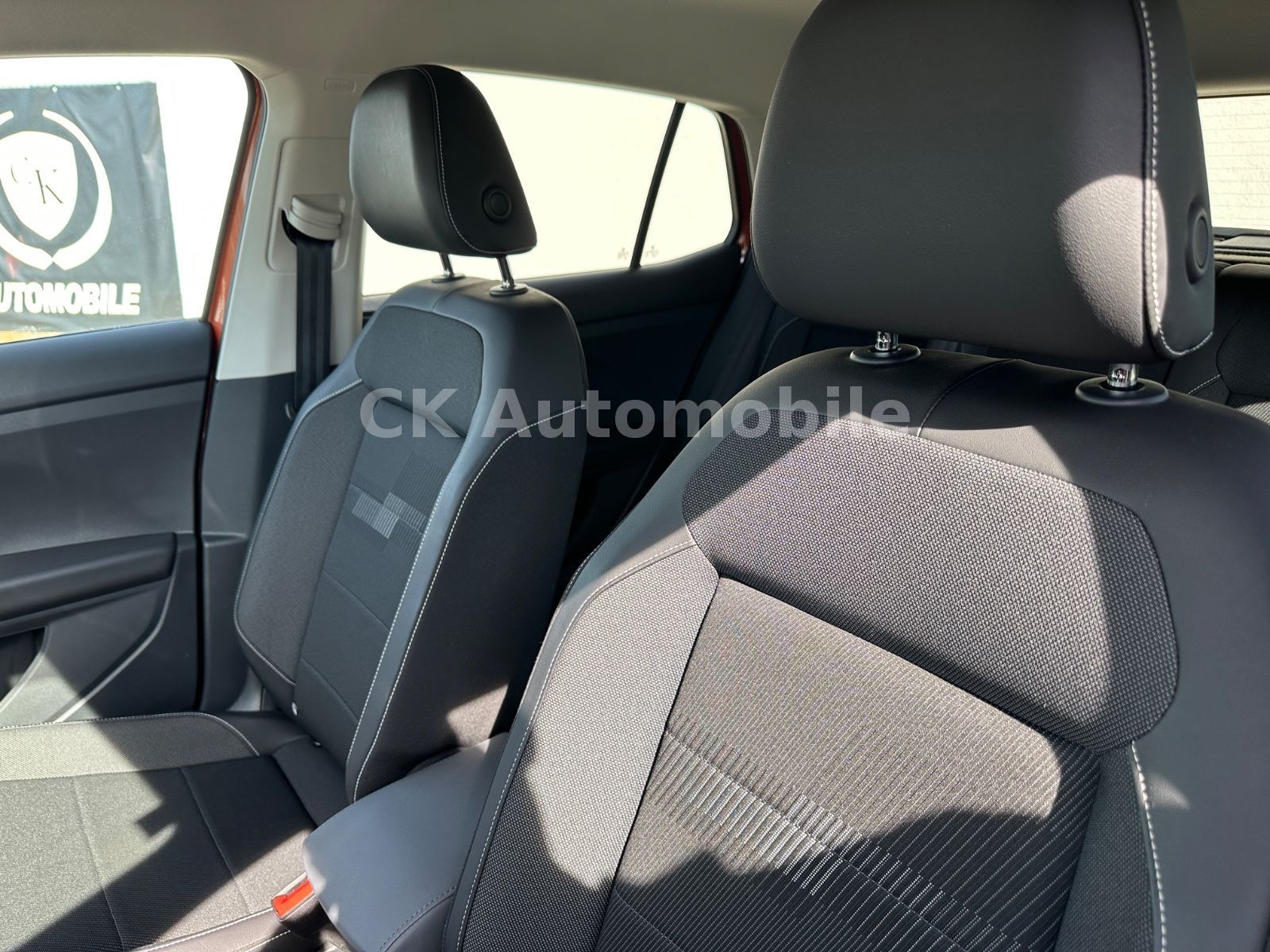 Fahrzeugabbildung Volkswagen T-Cross Style 1.0 TSi DSG/Navi/LED/ACC/Kamera