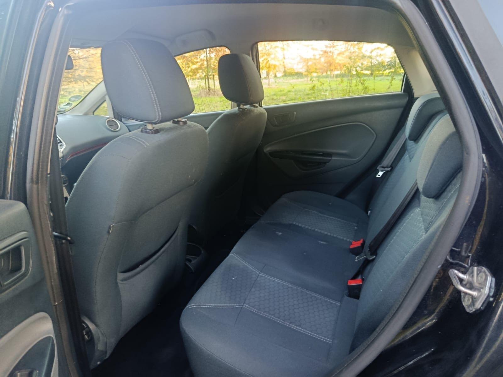 Ford Fiesta 2010 — photo 11