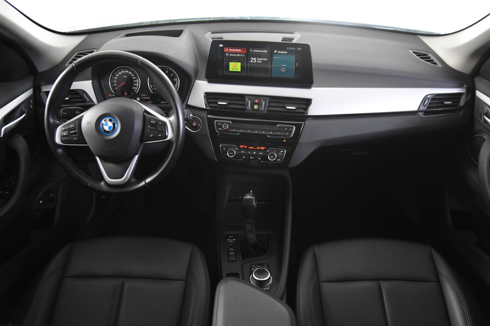 BMW X1 xDrive25e *1.Hand*Leder*Navi*AHK*SHZ* imagem 2