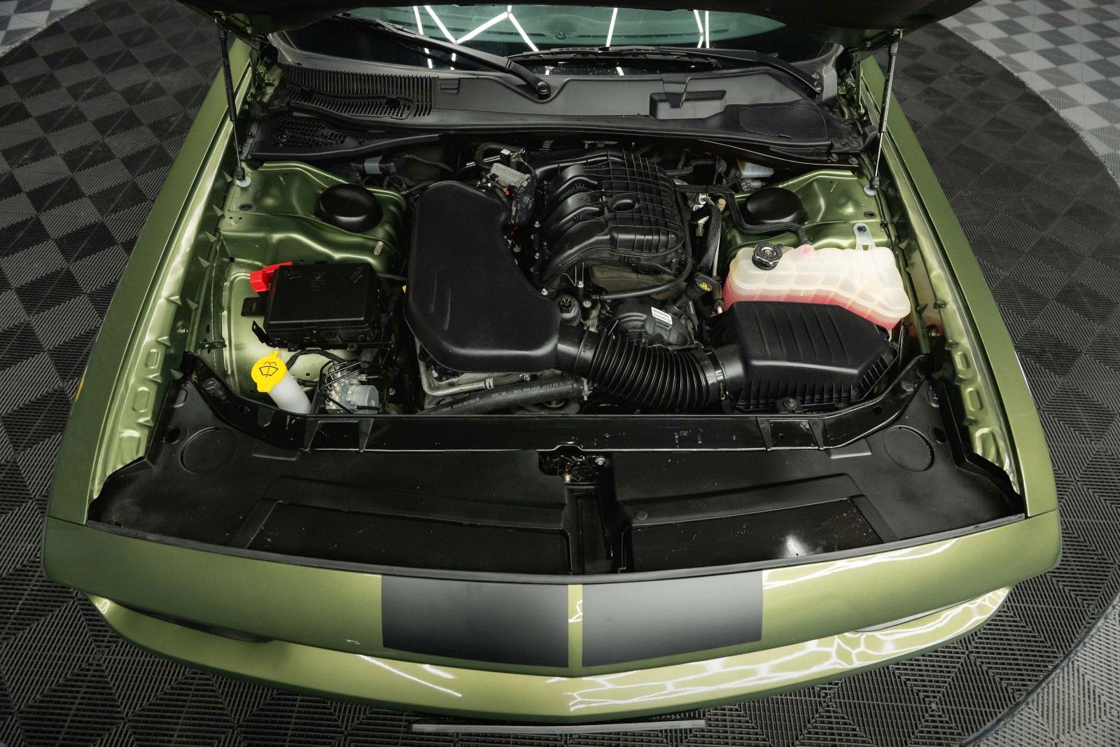 Fahrzeugabbildung Dodge Challenger 3.6 V6 4x4 GT SRT Styling *LED*19%*