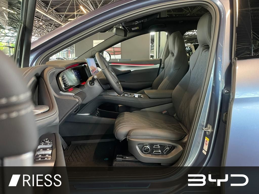 BYD SEALION 7
