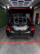 Mercedes-Benz C 400 4MATIC AMG Line Autom. Nightpaket - Mercedes-Benz Gebrauchtwagen Privatanbieter