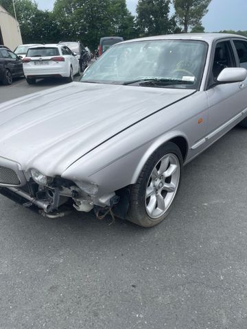 Jaguar XJR 4.0