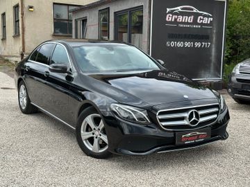 Mercedes E 220 - 1