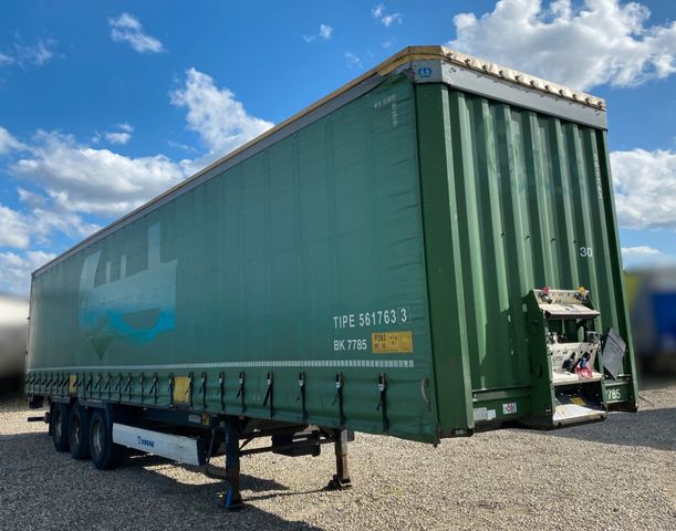 Krone Curtainsider, huckepack, Lift (no doors)