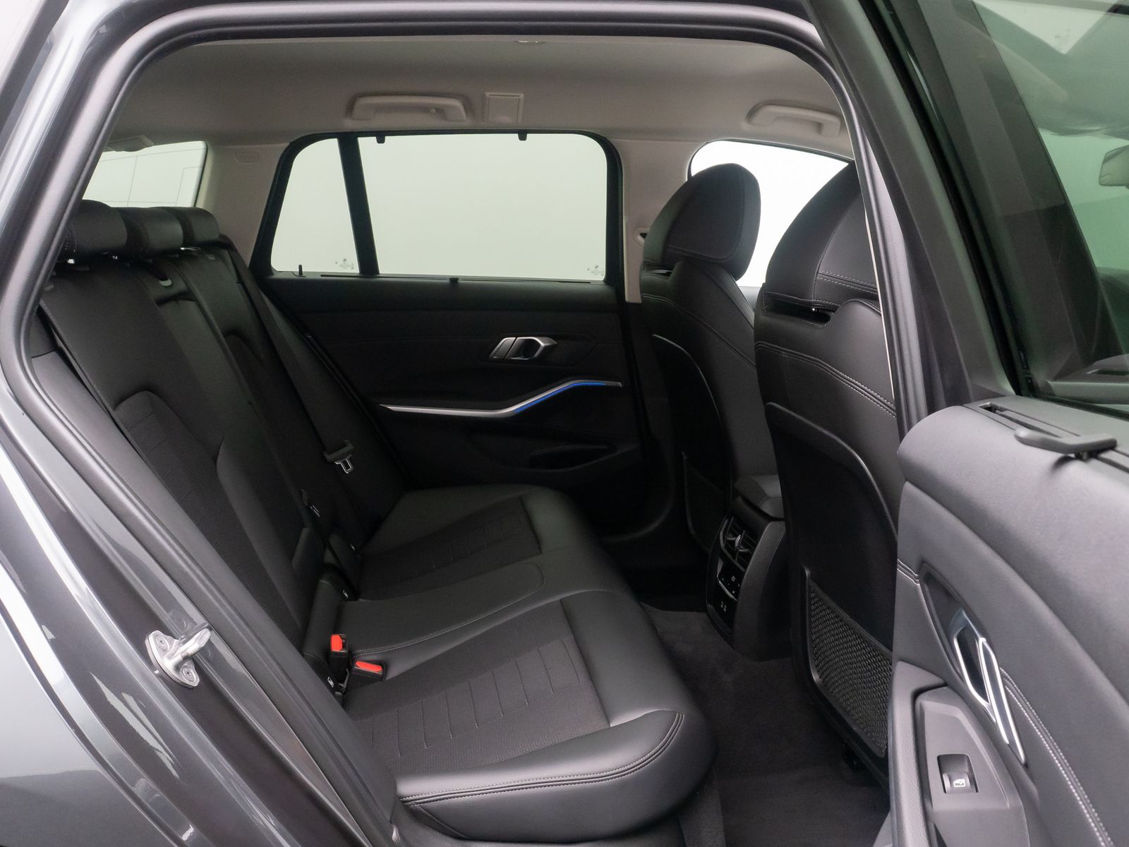 Fahrzeugabbildung BMW 320d xD Sport Line Alarm AHK DAB HiFi DrivAssist