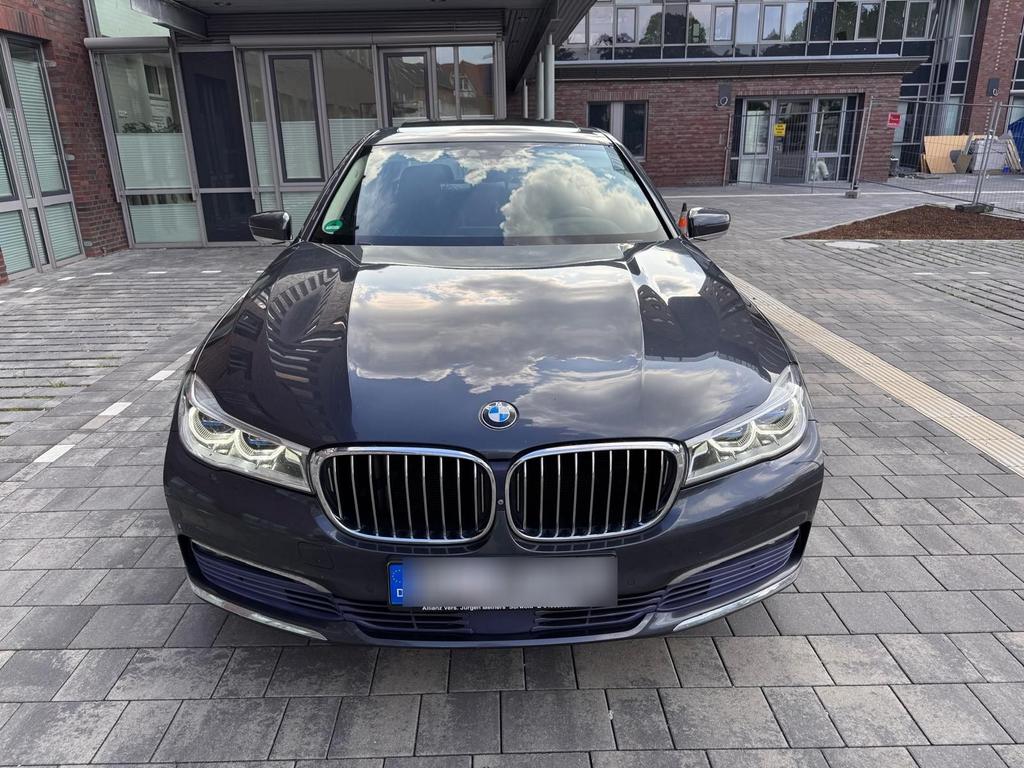 BMW 730