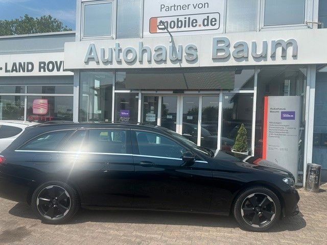 Mercedes E 220 - 1