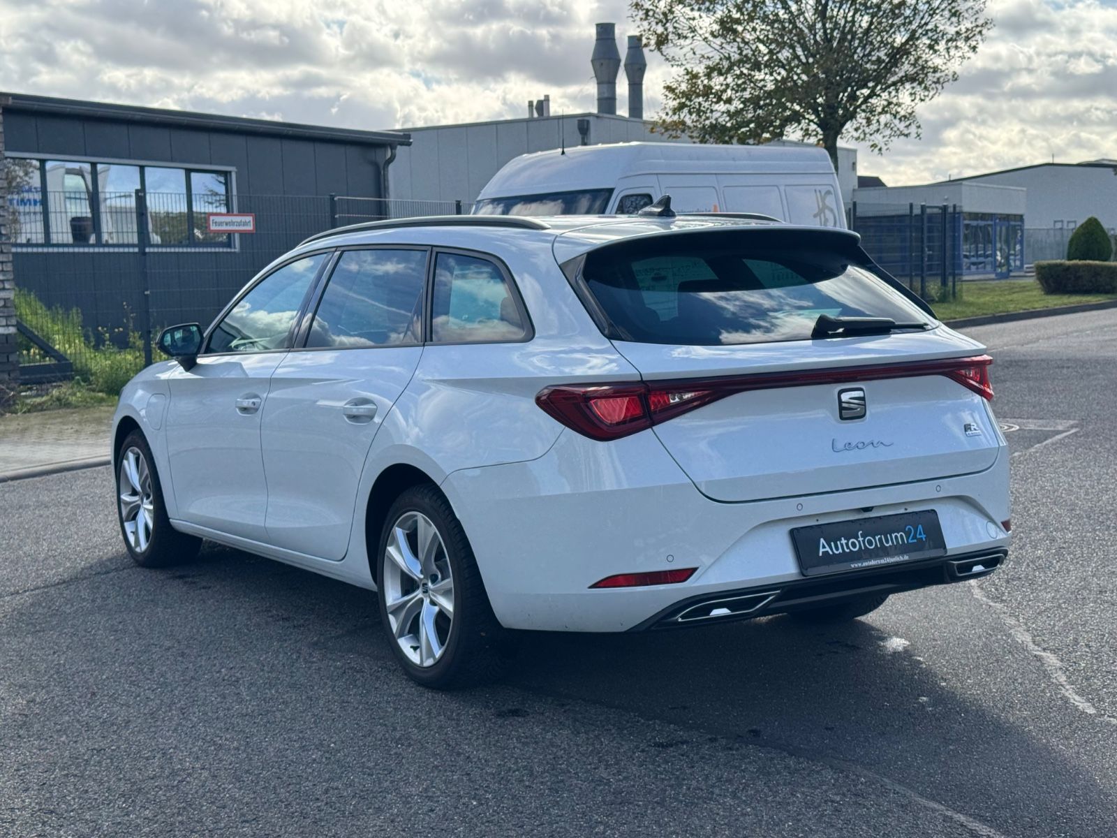 Seat Leon Sportstourer FR e-Hybrid*Garantie*LED*ACC* imagem 3