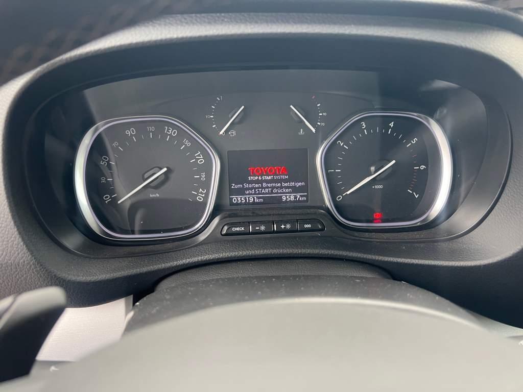 Toyota Proace Verso L1 Executive 7-Sitzer HUD Panorama 