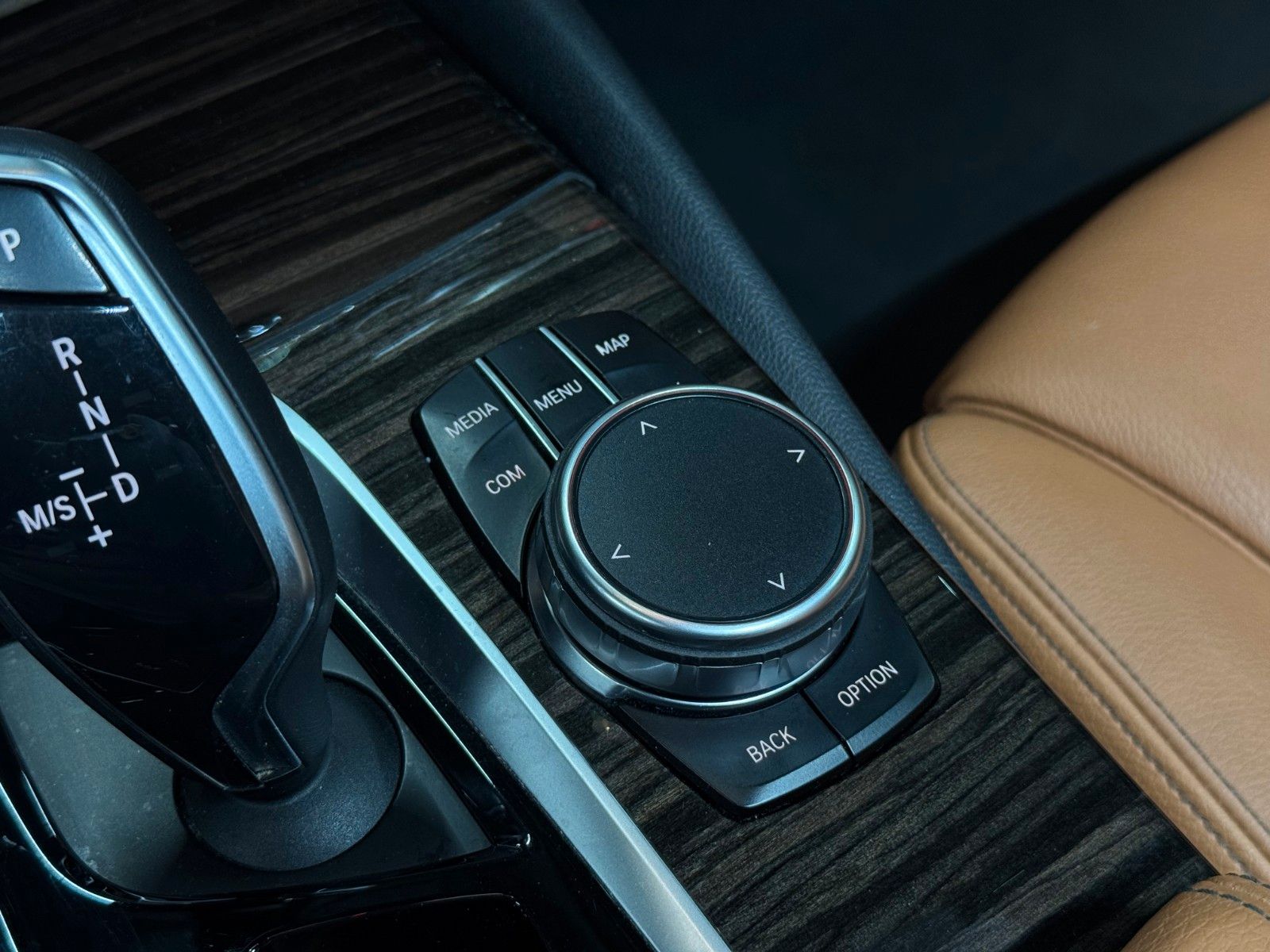 Fahrzeugabbildung BMW 530D Touring Sport Line Voll+AHK+Garantie