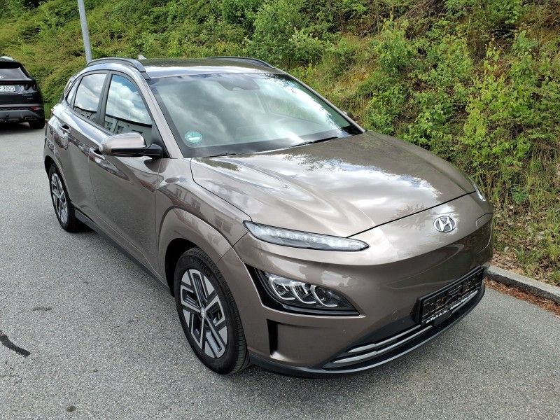 Hyundai Kona Trend*ACC*AHK*SHZ*Cam*Krell*64kWh*ST-Heiz