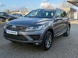 Volkswagen Touareg V6 TDI Executive Edition AHK LEDER PANO - graue Volkswagen Touareg