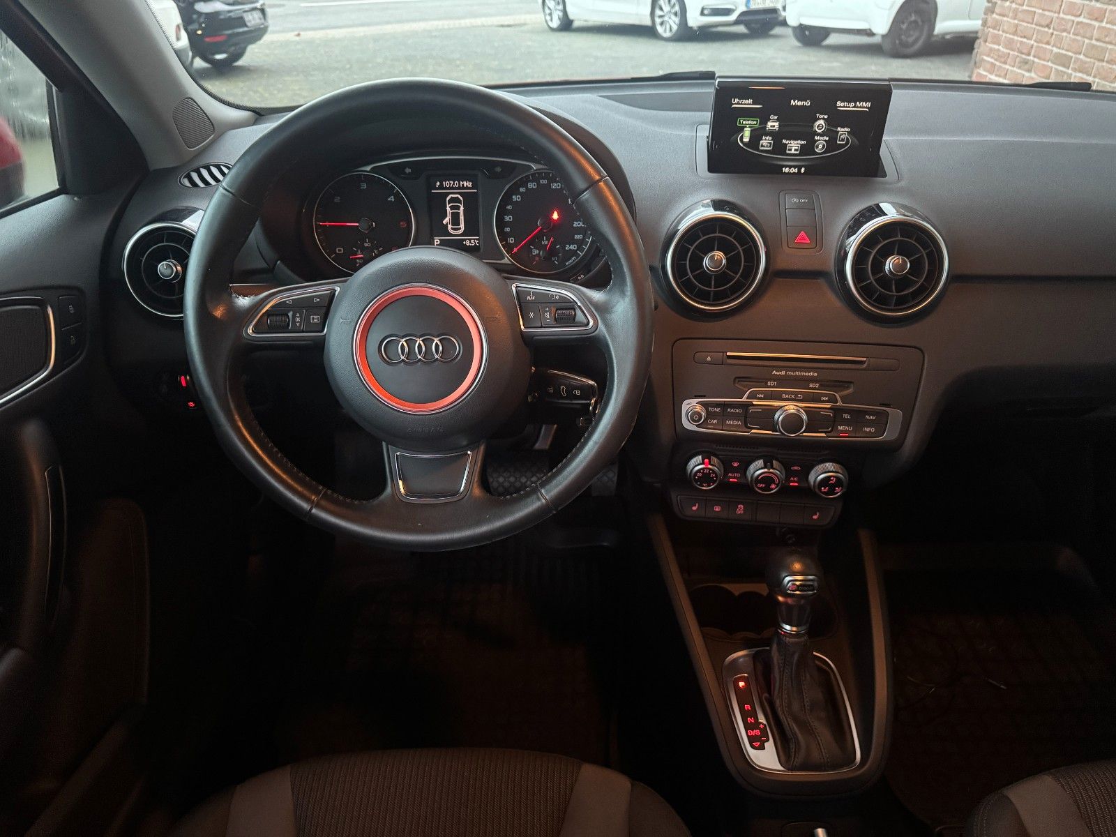 Fahrzeugabbildung Audi A1 Sportback Autom. Standheizung/Xenon/Bluetooth