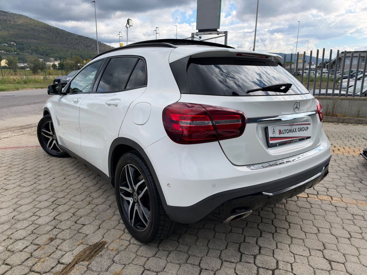 Mercedes-Benz Mercedes-benz GLA 200 d Automatic 4Matic Premium imagem 3