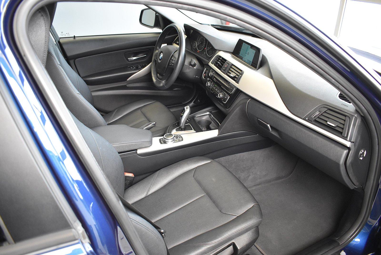 BMW 318d Advantage Steptronic *LED*Navi*Leder*AHK