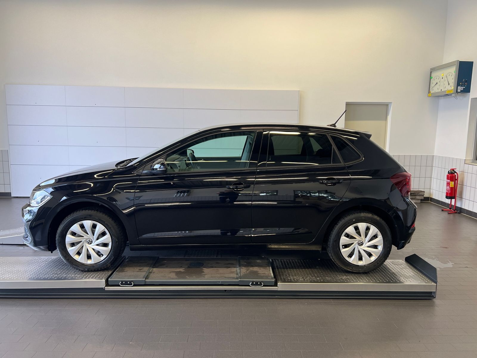 Fahrzeugabbildung Volkswagen Polo Life 1.0 *LED, Climatronic, Sitzhzg., AppCo