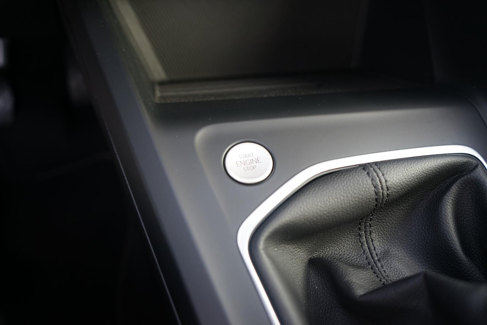 Volkswagen Golf 1.5 TSI Life LED Navi ACC Android Apple, миниатюра 28