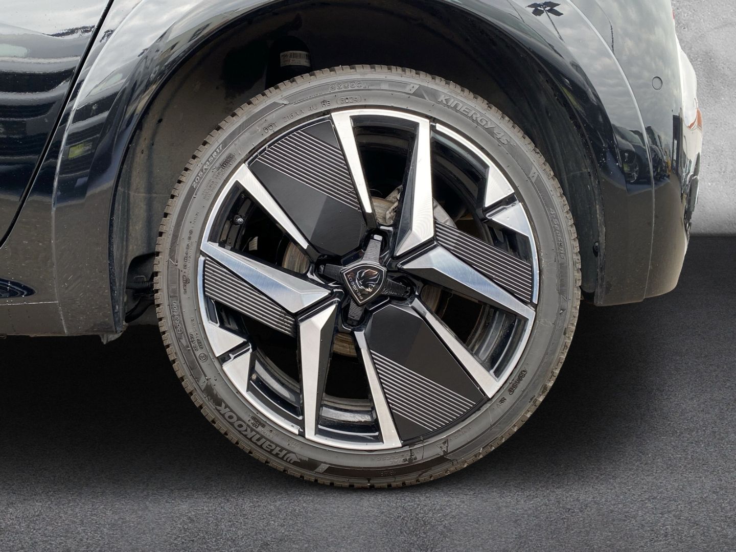 Fahrzeugabbildung Peugeot 208 GT 1.2 PureTech 100 EU6e *Navi*RFK*Sitzh.*LE