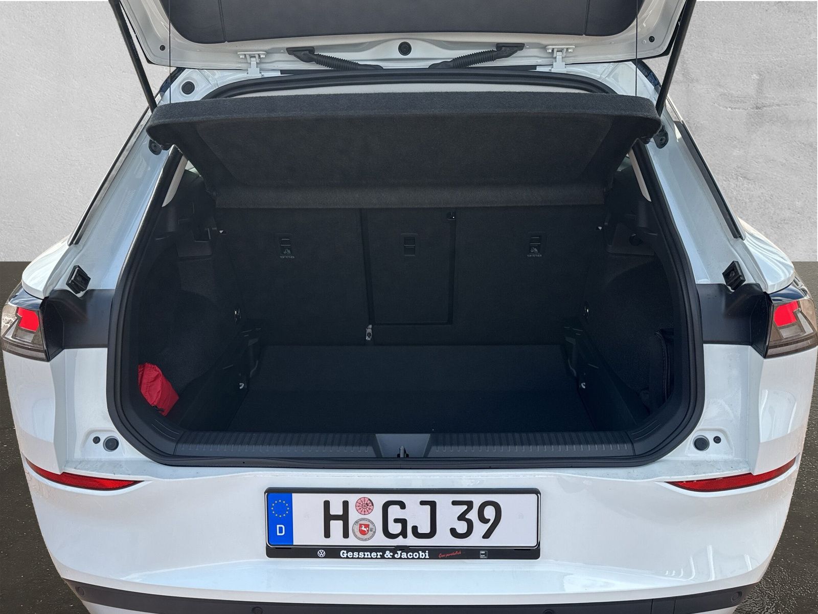 Fahrzeugabbildung Volkswagen T-Roc 1.5 eTSI Life Keyless ACC Kamera SHZ