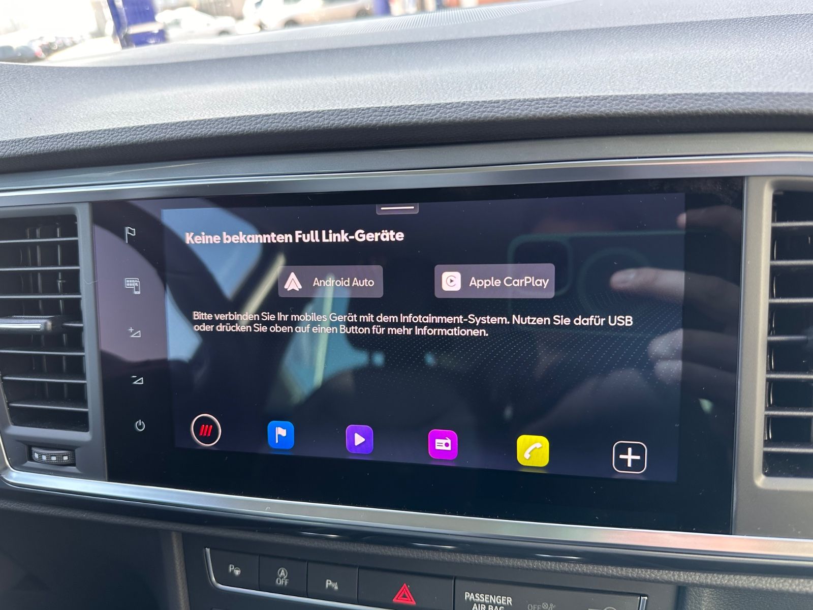 Fahrzeugabbildung SEAT Ateca 1.5 TSI Style DSG AHK/Navi/ACC/LED/SHZ/APP