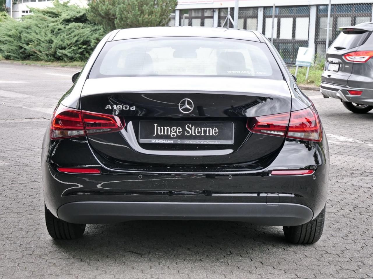 Mercedes-Benz A 180 d Limousine MBUXNavi Kamera Spurhalte foto 4
