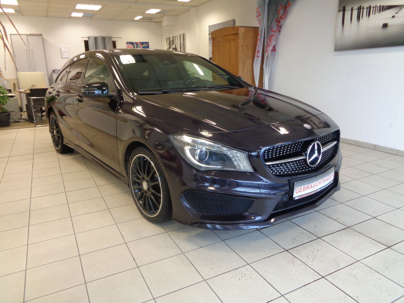 Fahrzeugabbildung Mercedes-Benz CLA 220d Shooting Brake/AMG line/Panorama/Klima