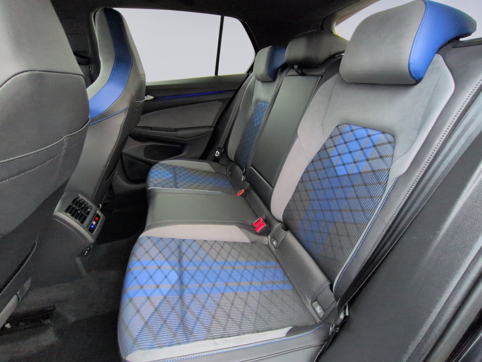 Golf VIII R DRIFT+AKRAPOVIC+VMAX.270KM/H