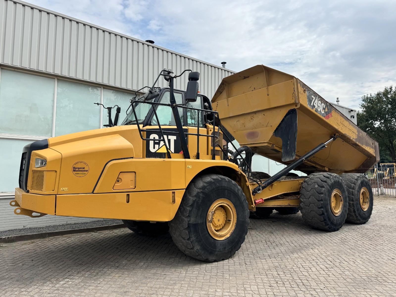 CAT 745 C