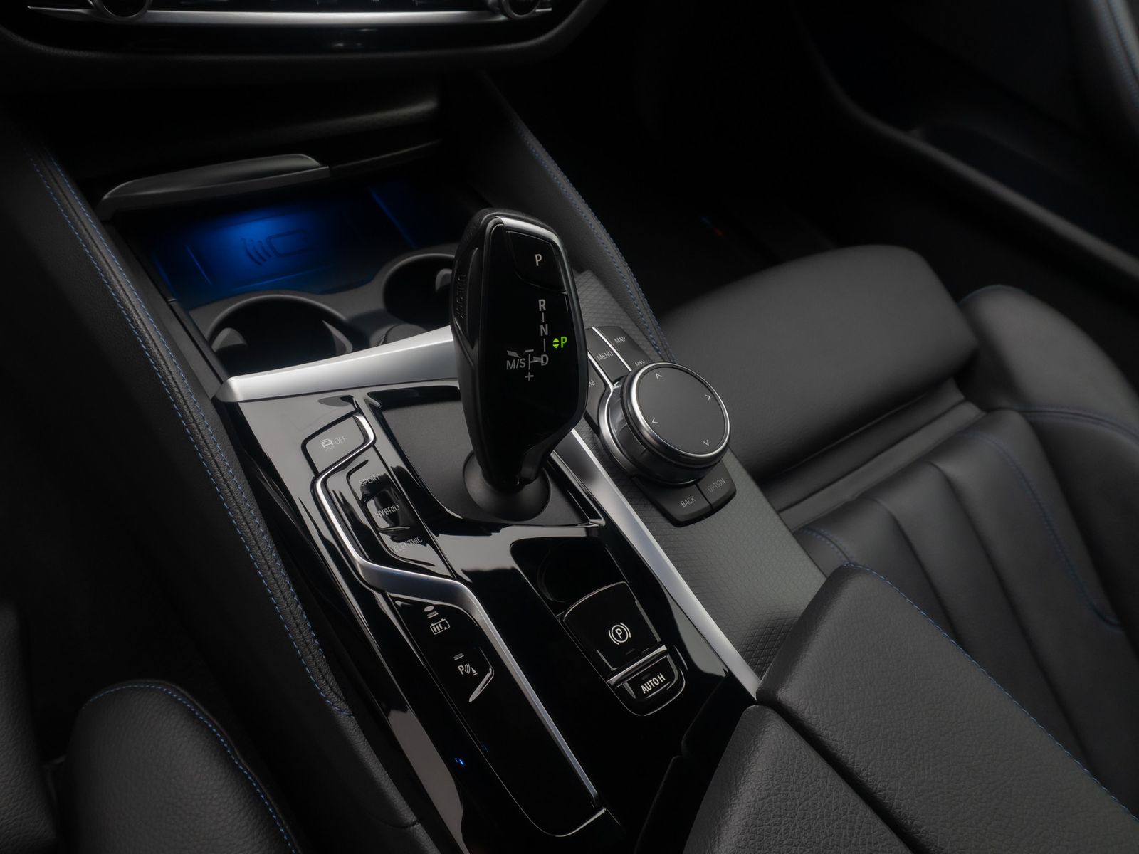 Fahrzeugabbildung BMW 530e xD M Sport HUD Komfort Laser 4xKlima DAB
