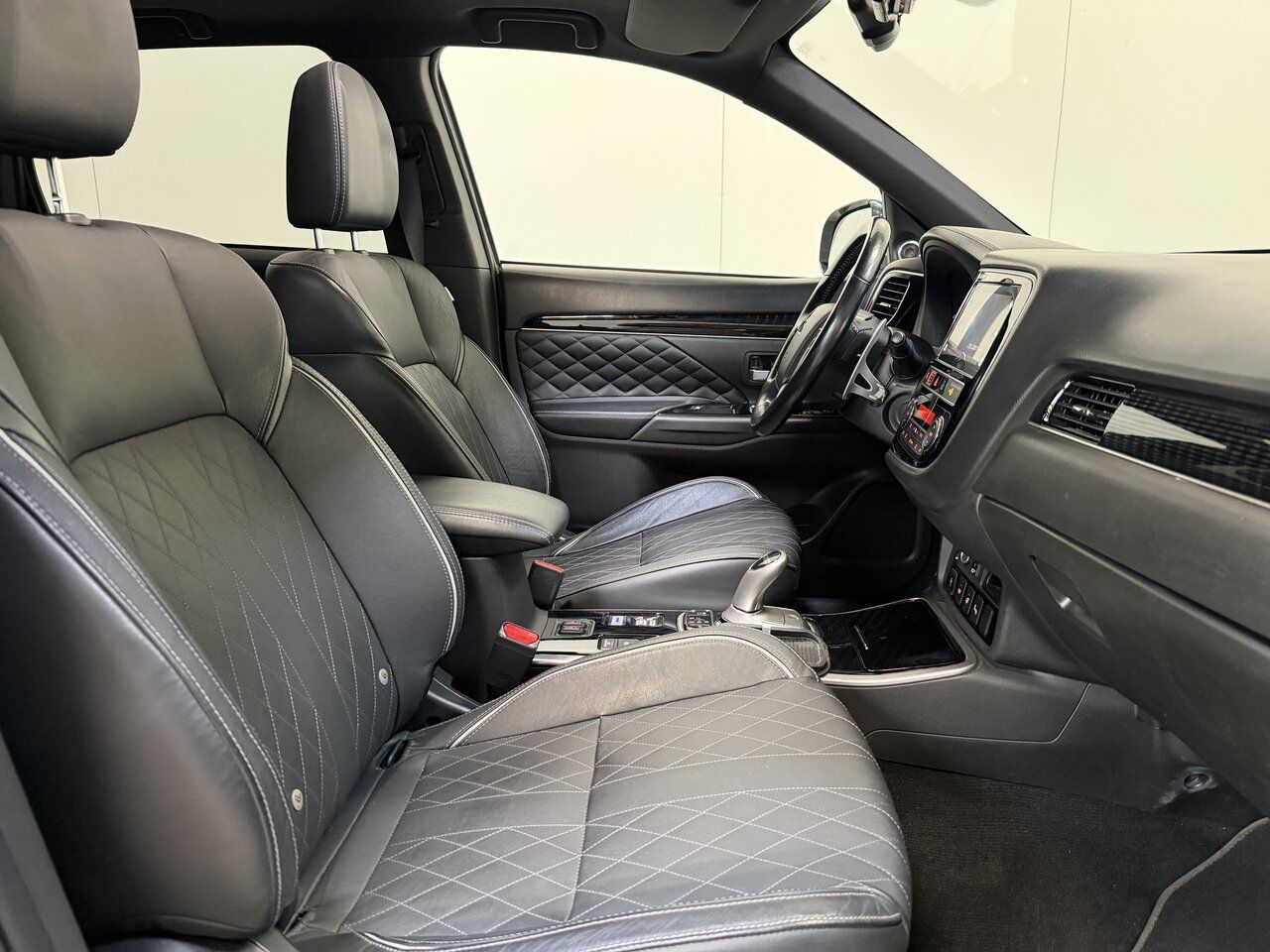 Mitsubishi Outlander 2.4 PHEV AWD Hybrid - Open Dak - Topst imagem 2