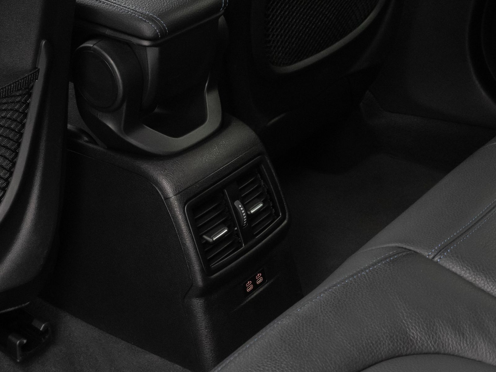 Fahrzeugabbildung BMW X1 xD25e M Sport Kamera AHK DAB Alarm H/K 19Zoll