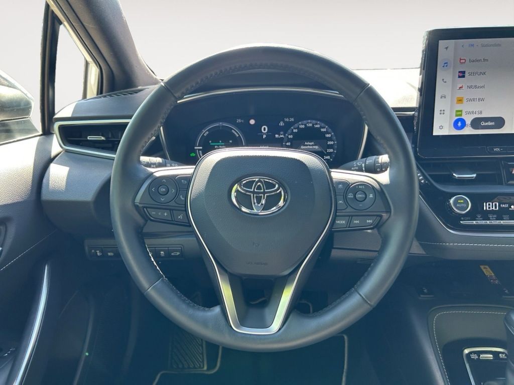Fahrzeugabbildung Toyota Corolla 1.8 Hybrid Touring Sports Team Deutschla