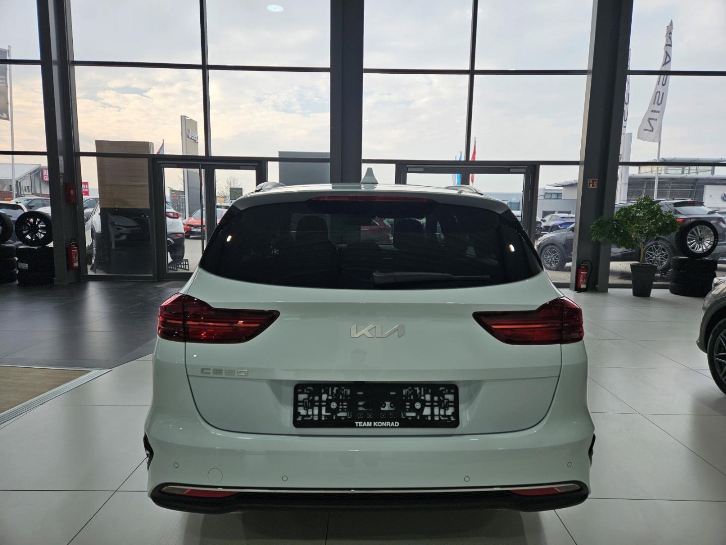 Kia Ceed_sw Ultimate Edition 1.0 T-GDI Navi