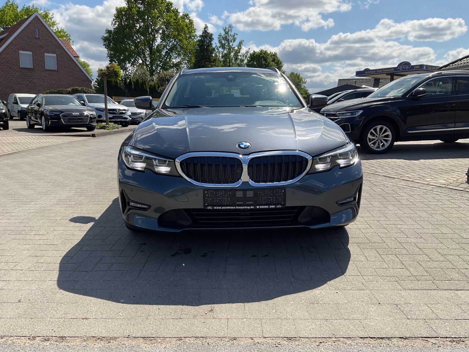 Fahrzeugabbildung BMW 320d xDrive Touring,AHK,LED,Navi,VirtualCockpit