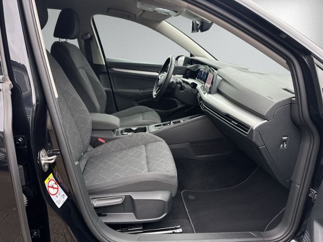 Golf VIII Variant 2.0 TDI DSG AHK+LED+NAVI+RFK+A