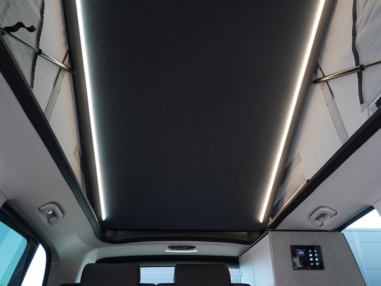 Fahrzeugabbildung Mercedes-Benz Vito Tourer 119 CDI Pro 4x4 lang PÖSSL/KÜCHE