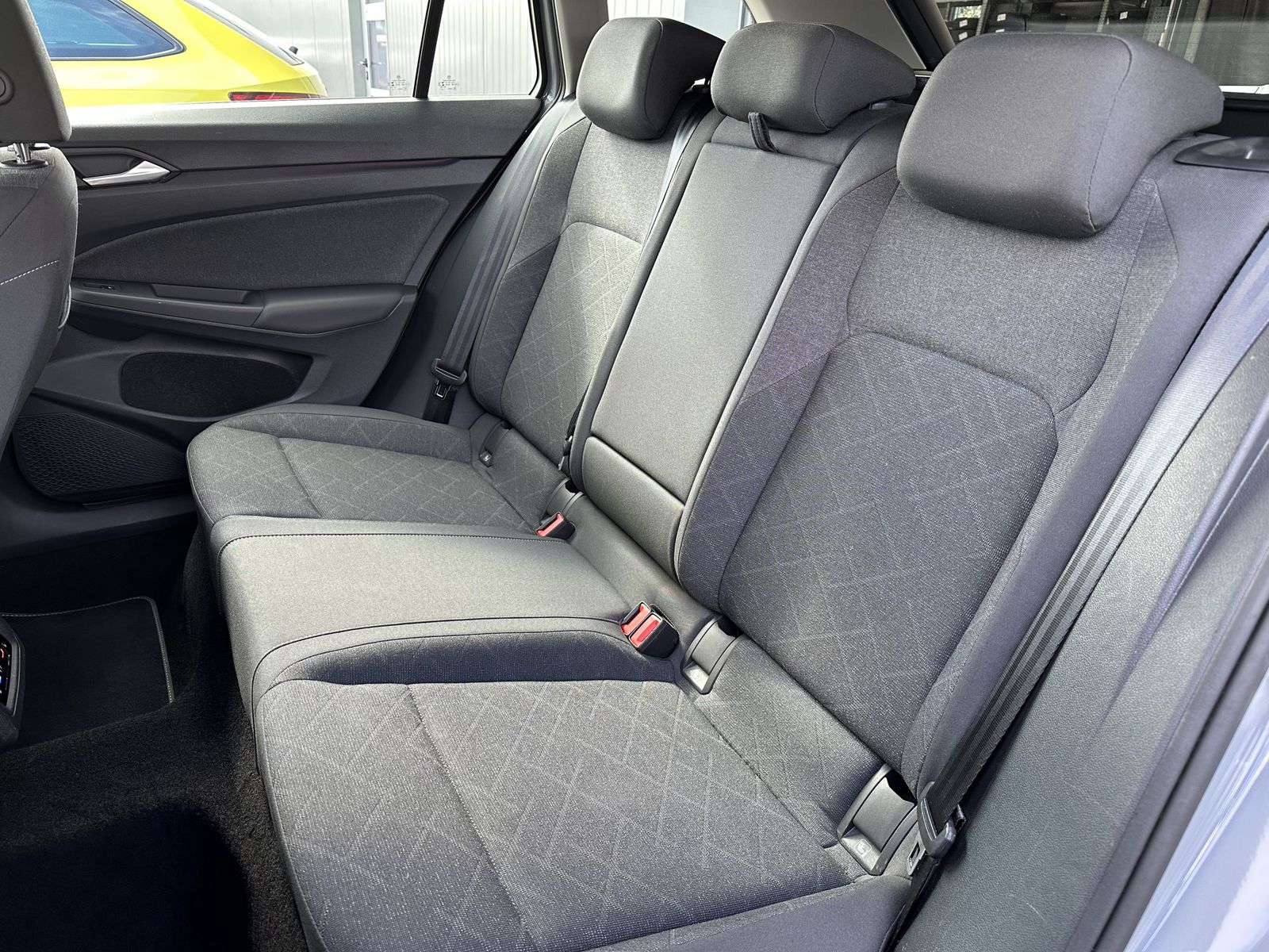 Fahrzeugabbildung Volkswagen Golf Variant 2.0 TDI DSG Life NAV+LED+ACC+STHZG