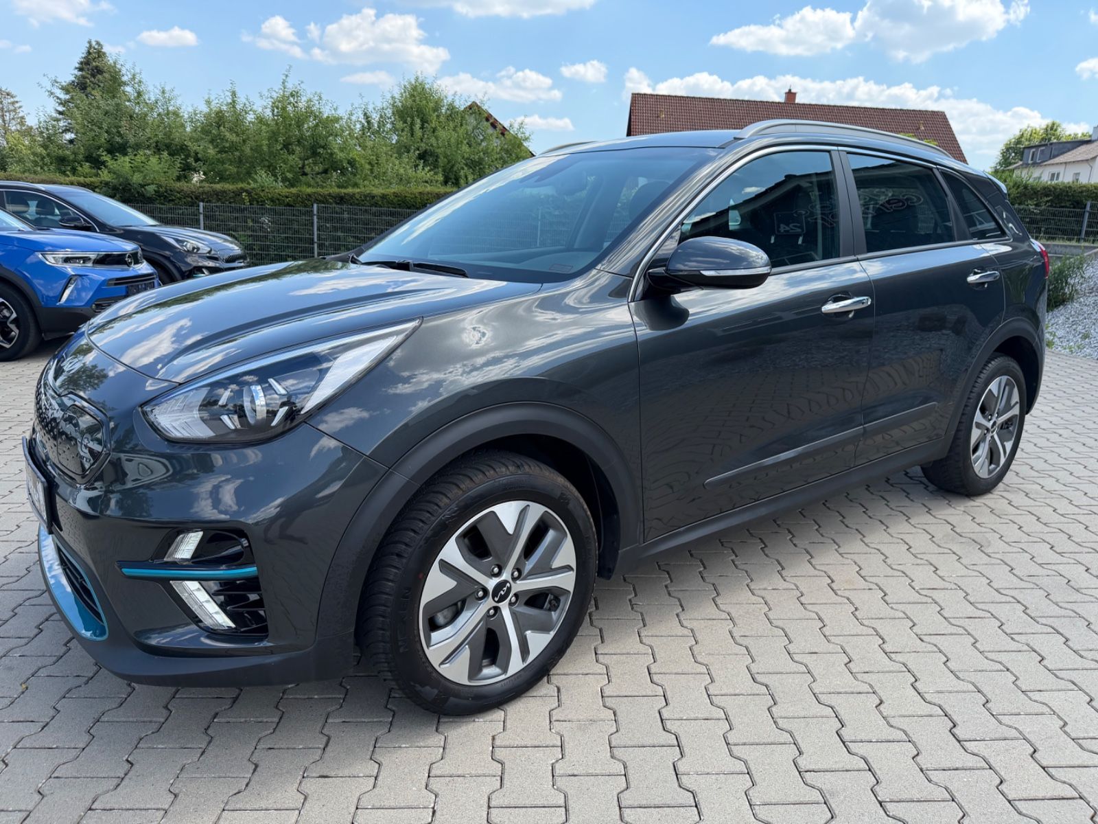 Fahrzeugabbildung Kia e-Niro Vision°64 kWh°SOH 97%°1.Hand°Kamera°LED°